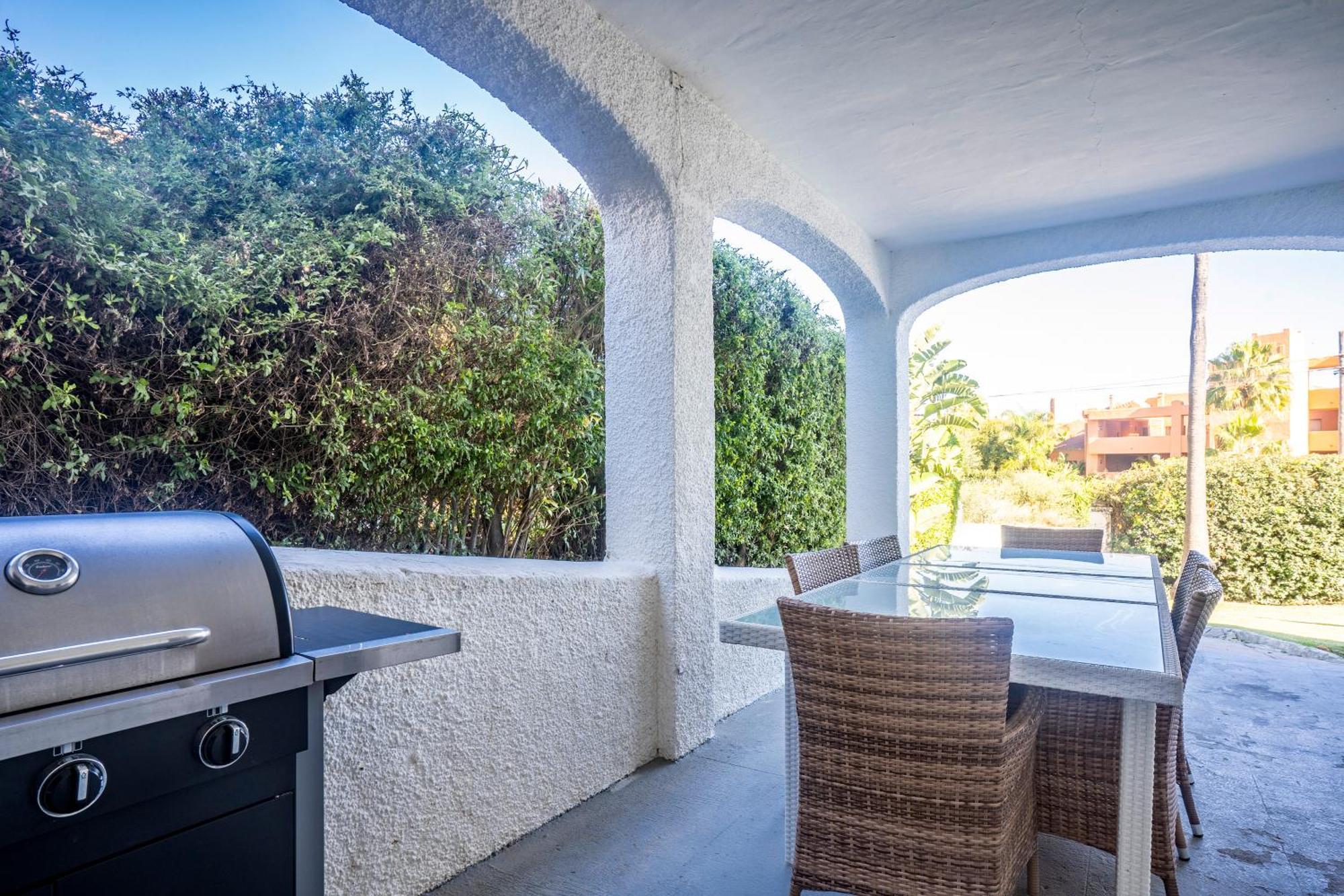 Stunning 5 Bedroom Villa, Sea Views, Private Pool, Estepona, Sleeps Up To 12 Esterno foto